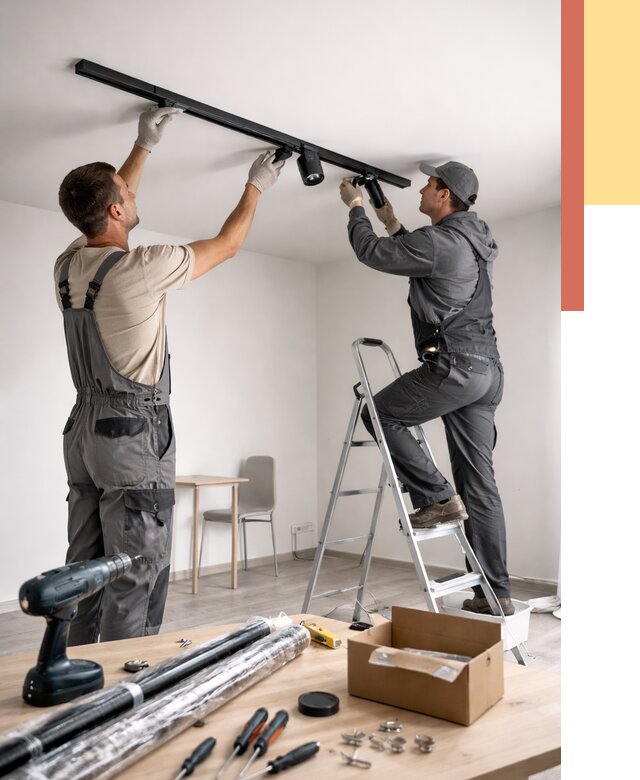 Установка трековых светильников в натяжной потолок в Сарове от 4374 руб. | ОТДЕЛОЧНИК-Сро